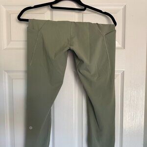 Lululemon Wunder Train High-Rise Tight with Pockets 25"  Laurel green size 8